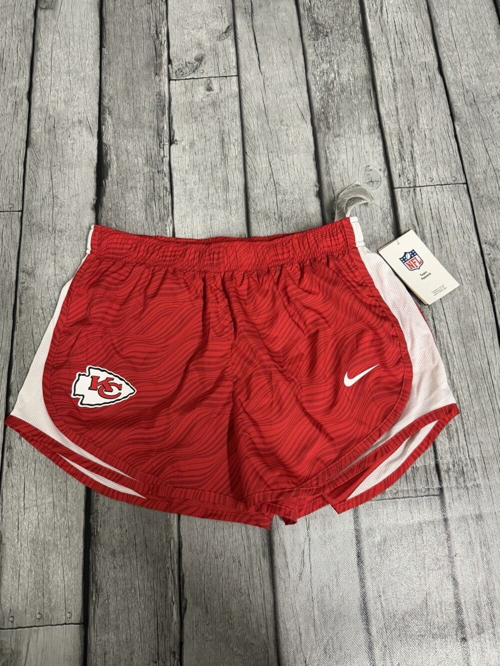 NWT Women’s Nike Kansas City Chiefs Tempo Running Shorts Red Medium